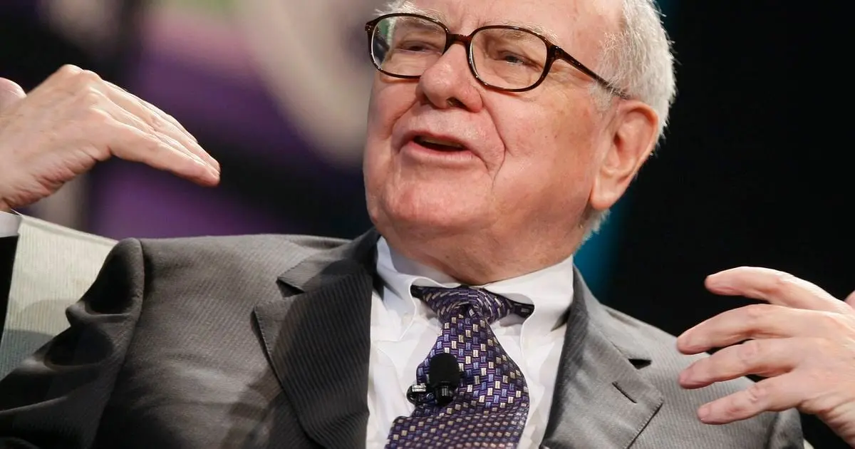 "De loin, le meilleur investissement que vous puissiez faire est…" : comment le milliardaire Warren Buffett a bâti son succès sur ce principe simple