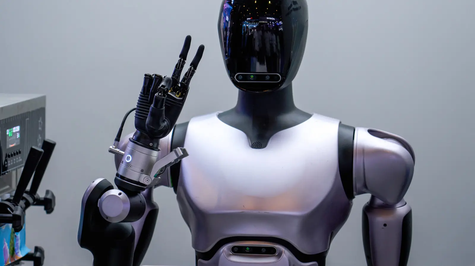 Engineer Who Helped Create AI Says 'We're Toast' If It Gets Smarter Than Humans