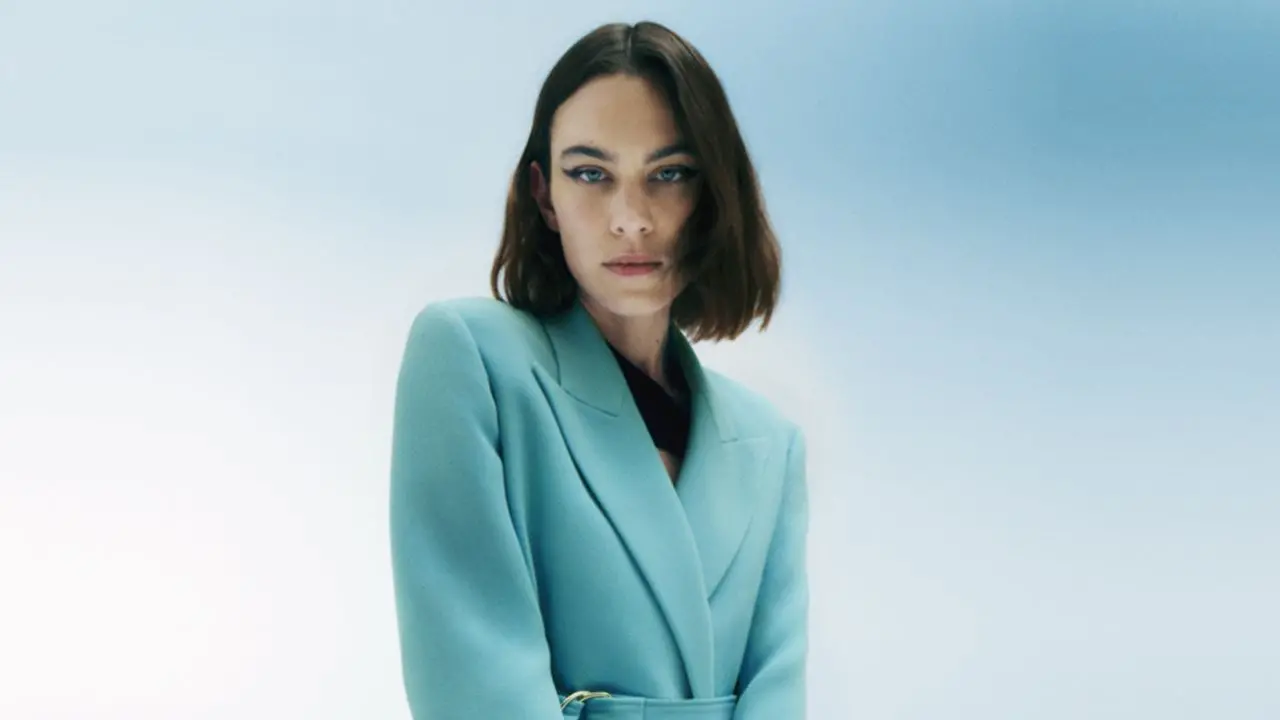 Alexa Chung x Mulberry : le sac star revient… Et s'inspire de Charlotte Rampling